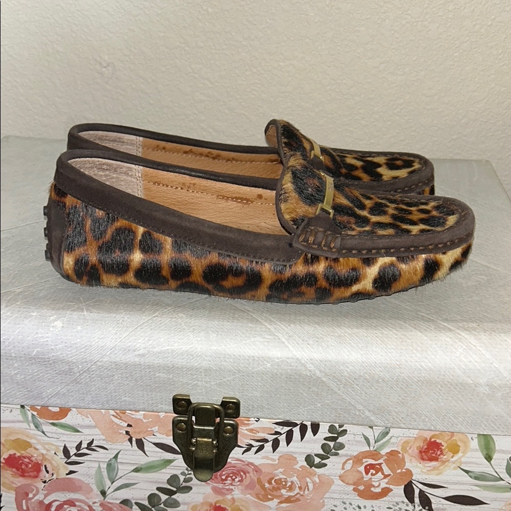 Leopard Print Women's Loafers - Picture 4 of 7